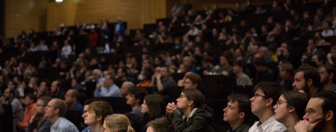 20230326-Tilman-Daab-(Hörsaal, Publikum)-SMuK-Dresden-5I9A4659.jpg