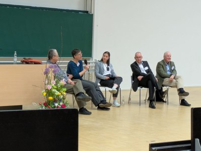 © DPG / Scharpegge 2026 podiumsdiskussion_dresden26_armas_scharpegge.jpg