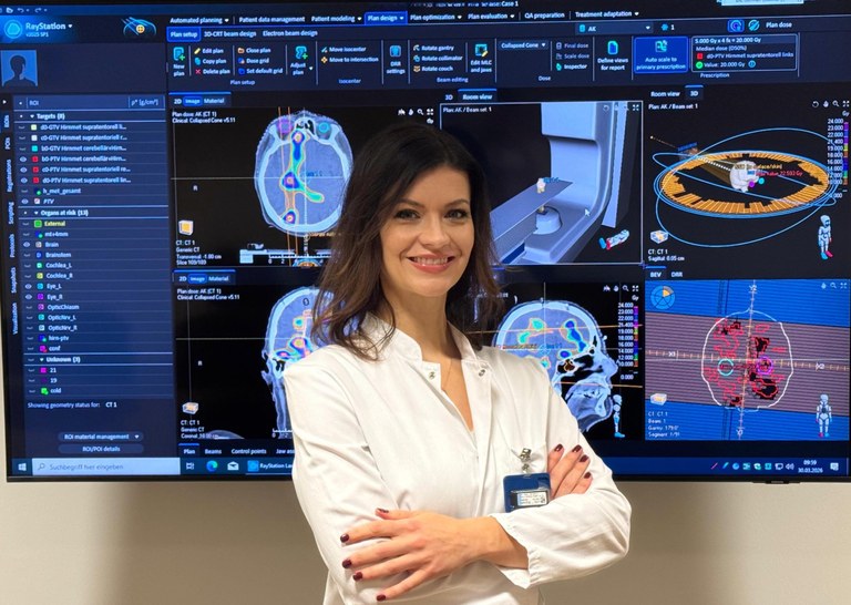 Ann-Katrin_Exeli_Physikerin.jpg Ann-Katrin_Exeli_Physikerin.jpg