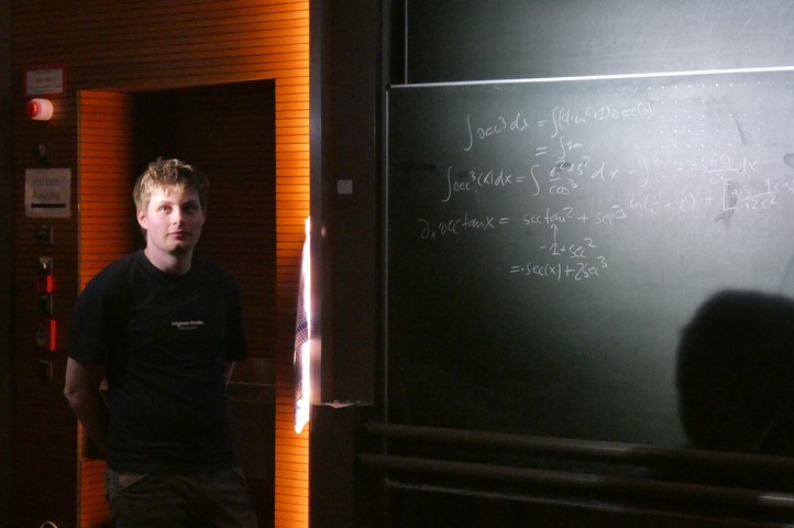 Felix wartet auf die Entscheidung der Jury © DPG / Klioba 2025