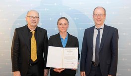 Gustav-Hertz-Preis_Clara Wanjura_DPG_Geiger.jpg