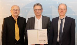Robert-Wichard-Pohl-Preis_Matthias Bartelmann_DPG_Geiger.jpg