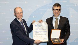 Stern-Gerlach-Medaille_Andrea Cavalleri_DPG_Geiger.jpg